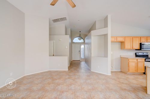 2715 Beautiful Ln, Phoenix AZ 85042-7073 exterior