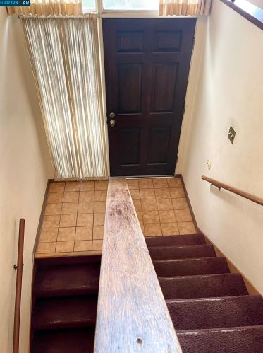 955 Burkhart Ave, San Leandro CA 94579-2031 exterior