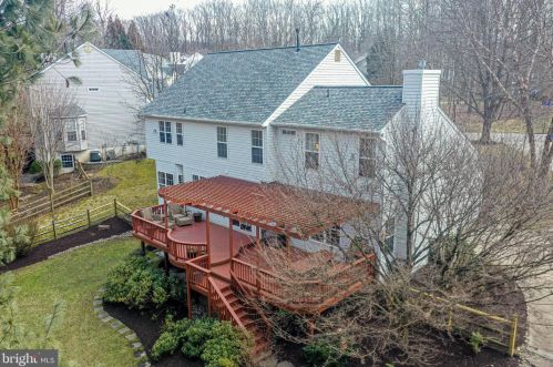 5476 Wooded Way, Columbia MD 21044-5722 exterior