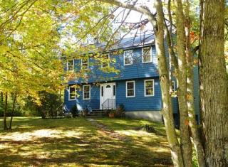 200 Saw Mill Dr, Dracut, MA 01826-1636