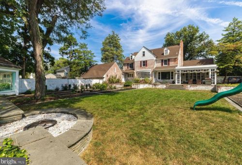 605 Delaware St, West Deptford NJ  08096-1576 exterior