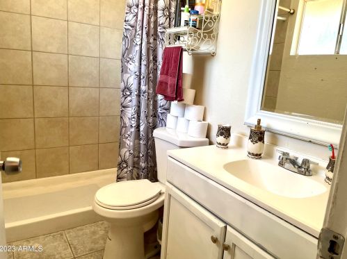 3655 72nd Dr, Phoenix AZ  85033-4305 exterior