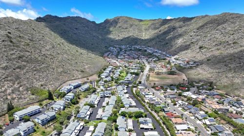 1058 Awawamalu St, Honolulu HI  96825-2616 exterior