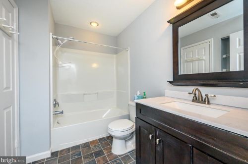 108 Steeplechase Ct, West Deptford NJ 08096-6816 exterior