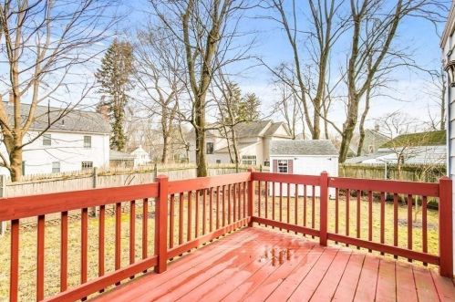 18 Angier Cir, Newton MA 02466-2901 exterior