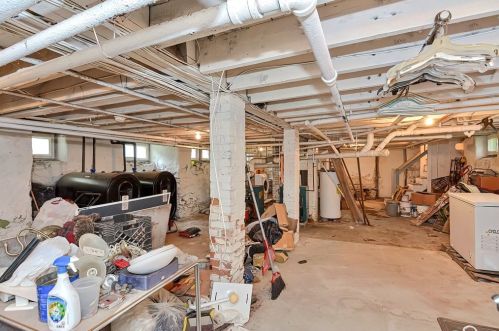 61 Prospect St, Taunton MA 02780-3422 exterior