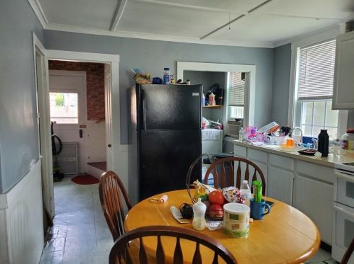 19 Davis St, Plymouth, MA 02360-3925