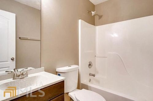 334 Summer Hill Cir, Stockbridge GA  30281-7612 exterior