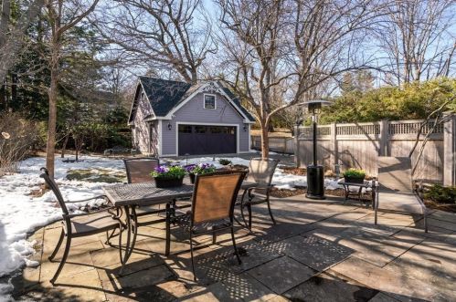 120 Pleasant St, Newton MA 02459-1810 exterior