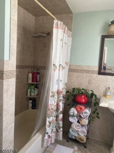 25 Columbus Ave, Belleville NJ 07109-2018 exterior