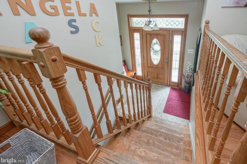 431 Meadowcroft Rd, West Deptford NJ 08096-4007 exterior