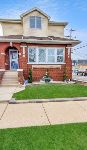 2614 Oak Park Ave, Forest View IL 60402-2533 exterior