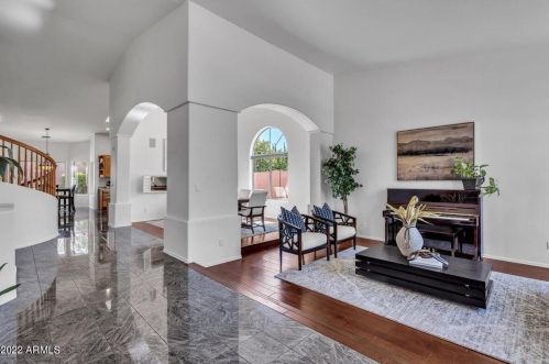 1916 Claire Dr, Phoenix AZ 85022-4106 exterior