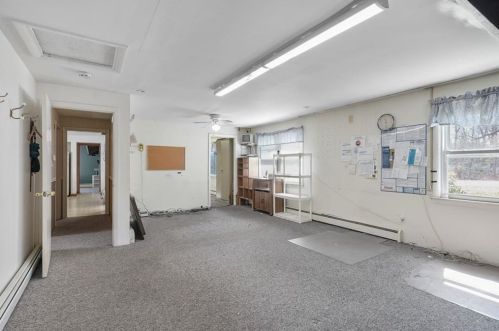 1062 Taunton Ave, Seekonk MA 02771-3111 exterior