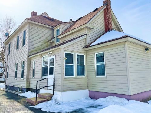 646 Pequoig Ave, Royalston MA 01331-1502 exterior