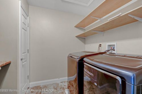 92 Brookfield Dr, Jackson Twp NJ  08527-3876 exterior