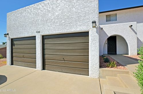 1302 Echo Ln, Phoenix, AZ 85020-3830
