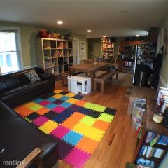 213 Newton St, Waltham MA  02453-8605 exterior