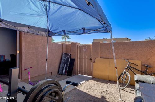 4001 45th St, Phoenix AZ 85044-4930 exterior