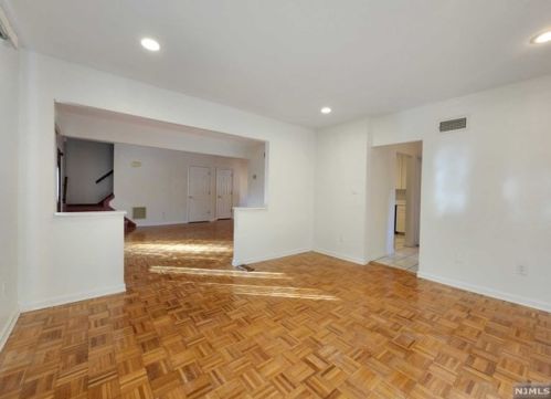 26 7th St, Cresskill NJ  07626-2506 exterior