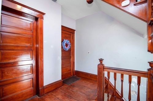 19 Almont Ave, Worcester MA 01604-3002 exterior