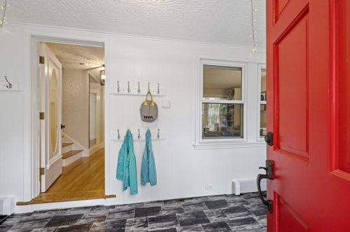 107 Ronald Rd, Arlington MA  02474-2050 exterior