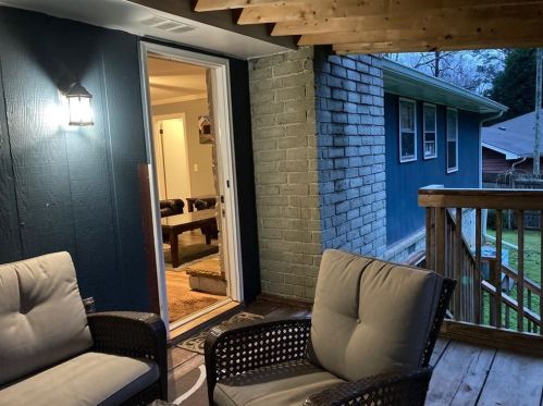 1345 Earle Ct, Conyers GA exterior