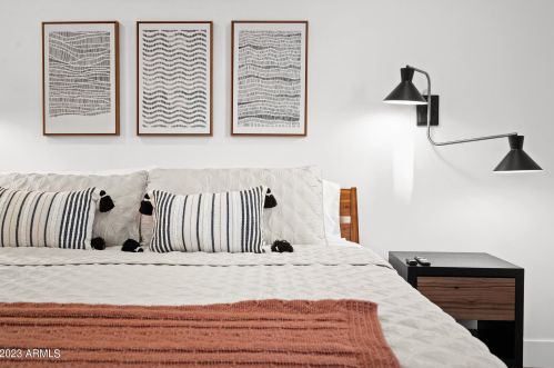 5215 Cambridge Ave, Phoenix AZ 85008-1213 exterior