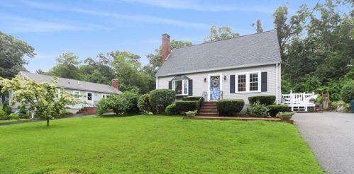 23 Arboretum Rd, Plymouth, MA 02360-1035