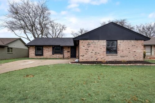 901 Greenbriar Dr, Garland, TX 75043-5317