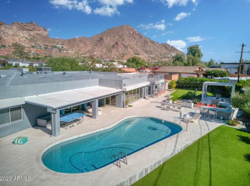 4950 46th St, Phoenix, AZ 85018-2803