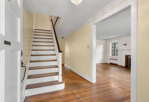 68 Washington St, Newton MA 02458-1726 exterior