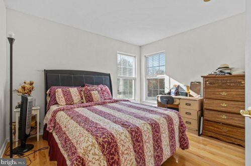 13 Equestrian Dr, Burlington NJ 08016-3065 exterior