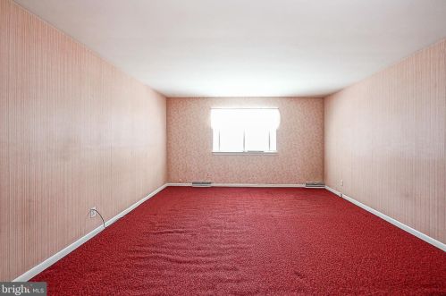 616 Chestnut Ave, West Deptford NJ 08097-1604 exterior