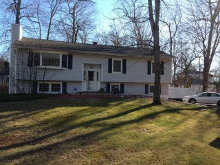 74 Alda Dr, Poughkeepsie, NY 12603-5435