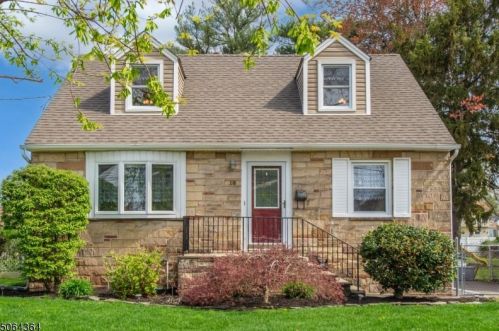 18 Harvard Pl, Belleville, NJ 07109-1809