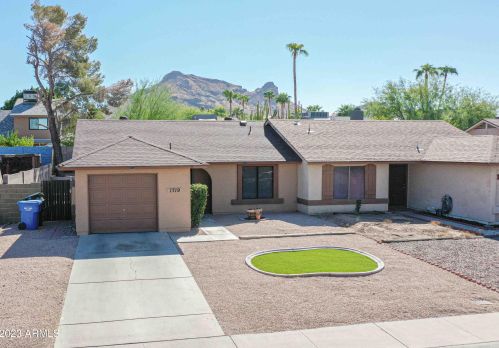 1719 Beverly Ln, Phoenix AZ  85022-2889 exterior