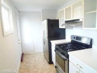 10 Willow Ct, Arlington MA  02476-4723 exterior