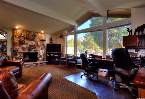 2079 Crk Rd, Sandy UT 84093-6449 exterior