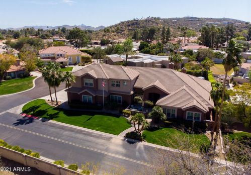 1465 Caribbean Ln, Phoenix AZ 85023-6792 exterior