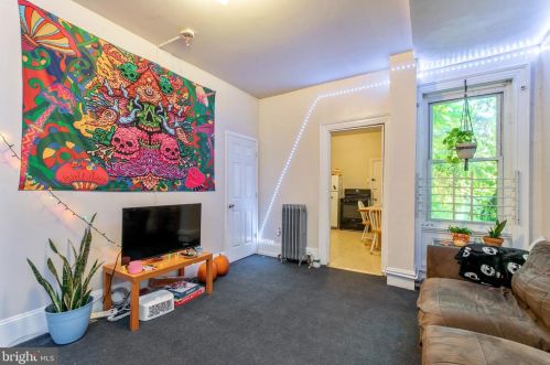 2013 15 St, Philadelphia PA 19121-2301 exterior