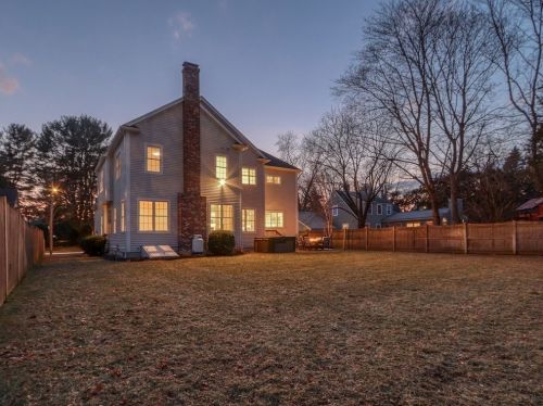 51 Mann Ave, Needham MA 02492-4533 exterior