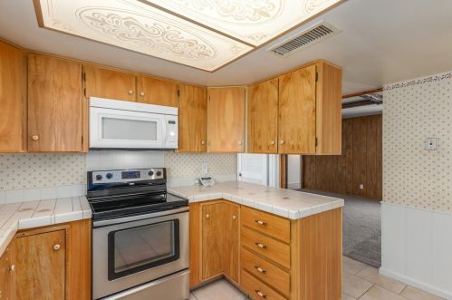 9801 37 Dr, Phoenix AZ 85053-2806 exterior