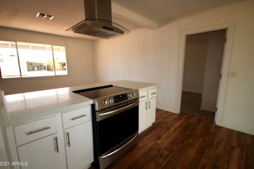 2908 Bloomfield Rd, Phoenix AZ 85029-2950 exterior