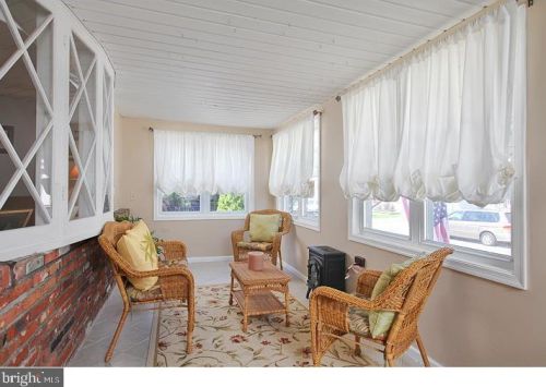 31 Dubois Ave, West Deptford, NJ 08096-1219