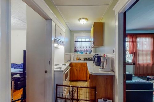 22 Collins St, Peabody MA 01960-1971 exterior