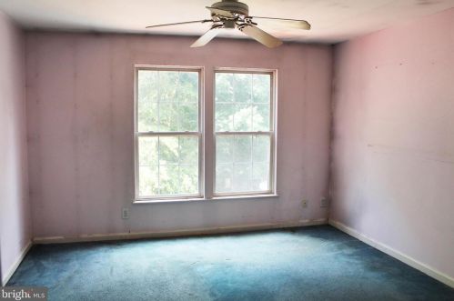 48 Coachlight Dr, Erial NJ 08081-5609 exterior