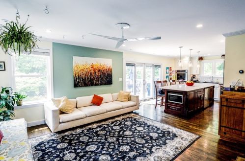 291 Winchester St, Newton, MA 02461-2042