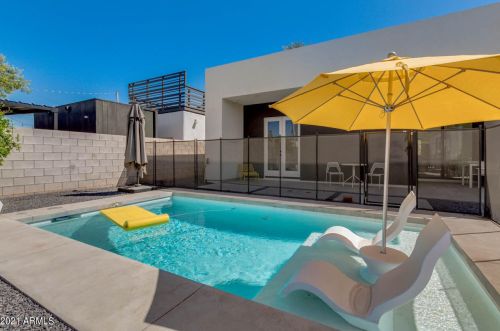 1526 Coronado Rd, Phoenix AZ 85008-3917 exterior