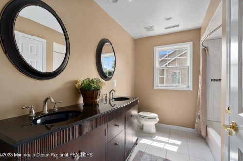 496 Ridgedale Ave, East Hanover NJ  07936-3006 exterior